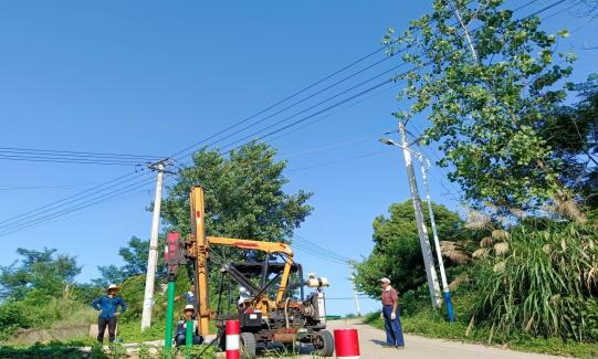 竞技宝电竞首页：安全护栏 “护”好乡村振兴路